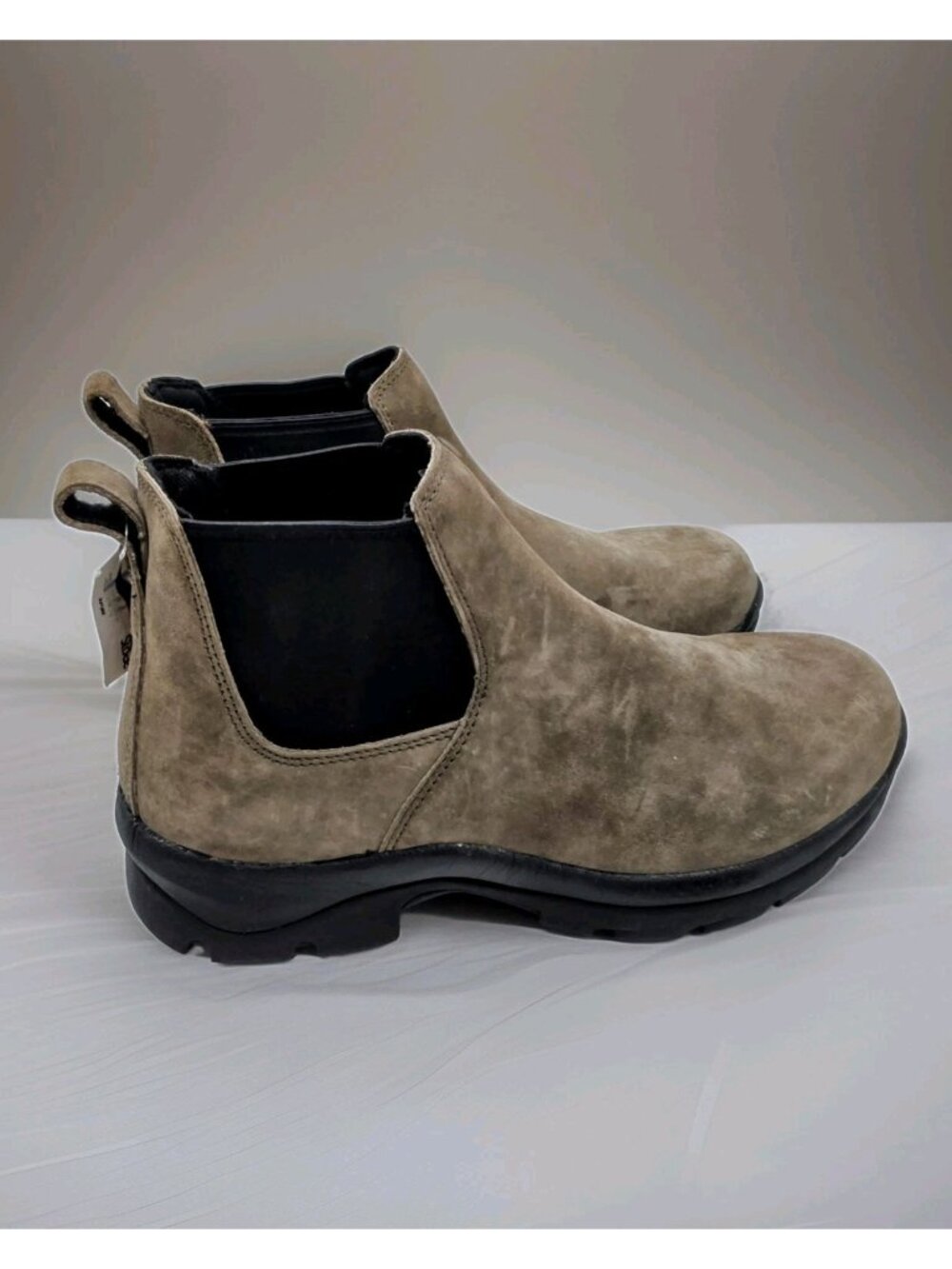Duluth Trading Co. Chelsea Boots Men's Sz 10.5 Dri-Lex Suede Leather Winter Fall